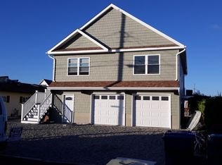 16 W Thames Rd, Little Egg Harbor, NJ 08087
