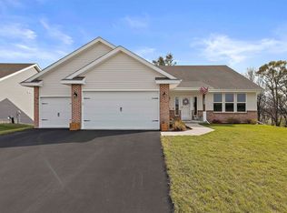 9893 Lismore Rd, Roscoe, IL 61073