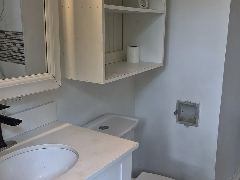 835 Utopia Ln — Photo 12