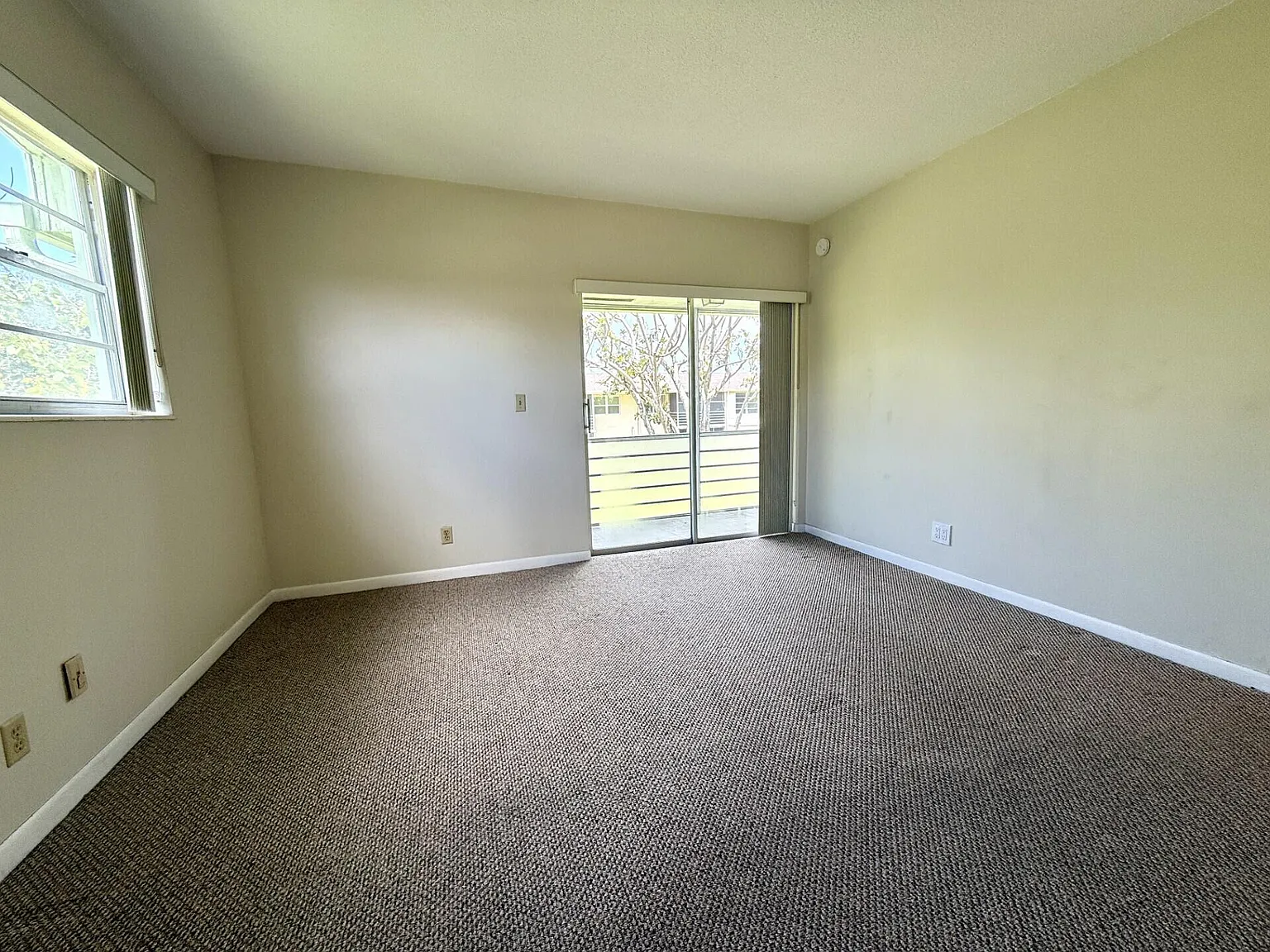 1 bed, 1.5 bath, 684 sqft, $1,395 — Photo 4