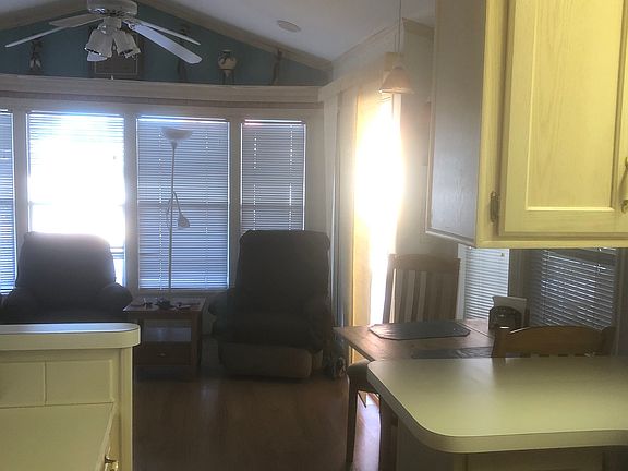 3rd image of 1511 E Florence Blvd #86