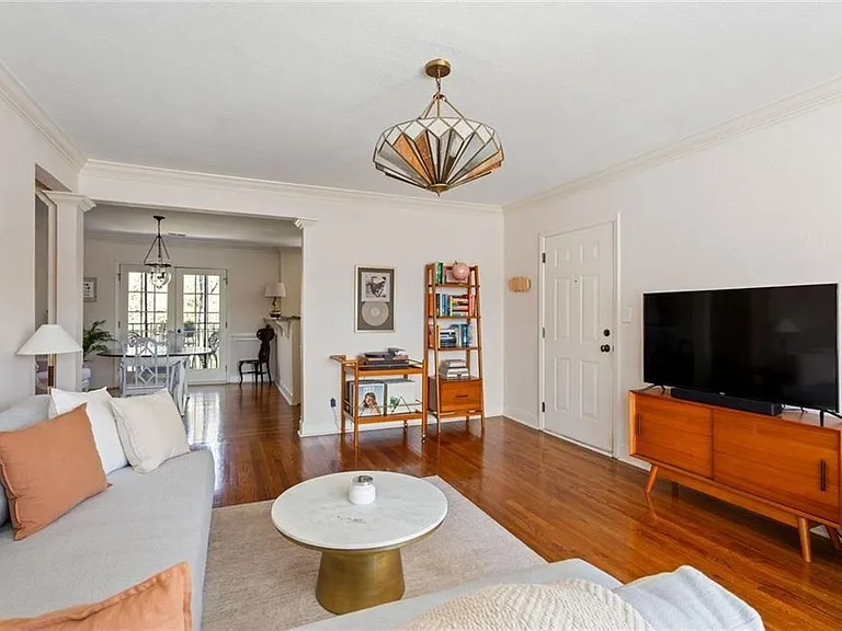 115 Peachtree Memorial Dr NW #C3 — Photo 10