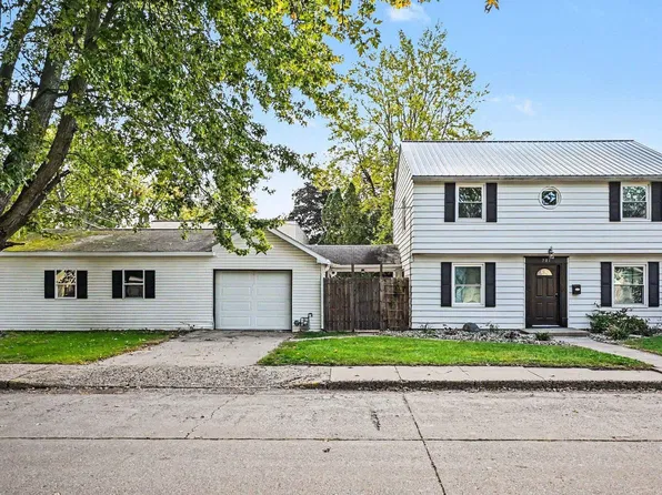 701 N Elm St, Nappanee, IN 46550