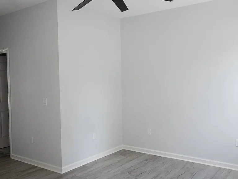 2111 Owens St #1 — Photo 3