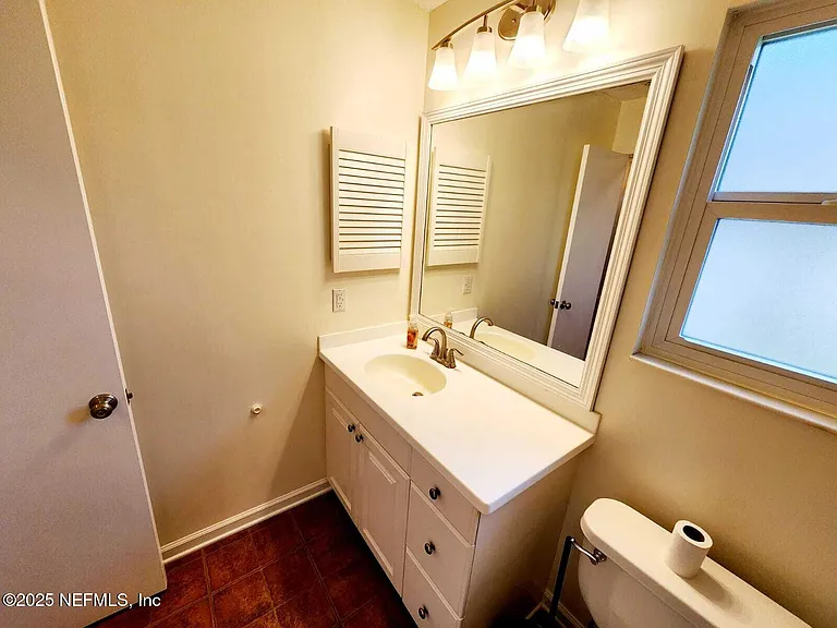 3910 Karissa Ann Pl E — Photo 26