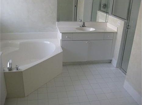 5th image of 11600 NW 48th St