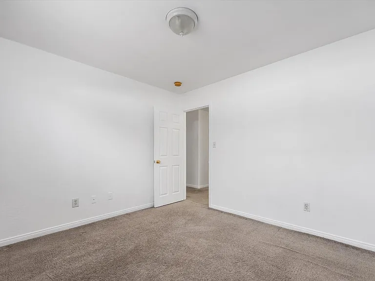 3921 White Sands Dr — Photo 21