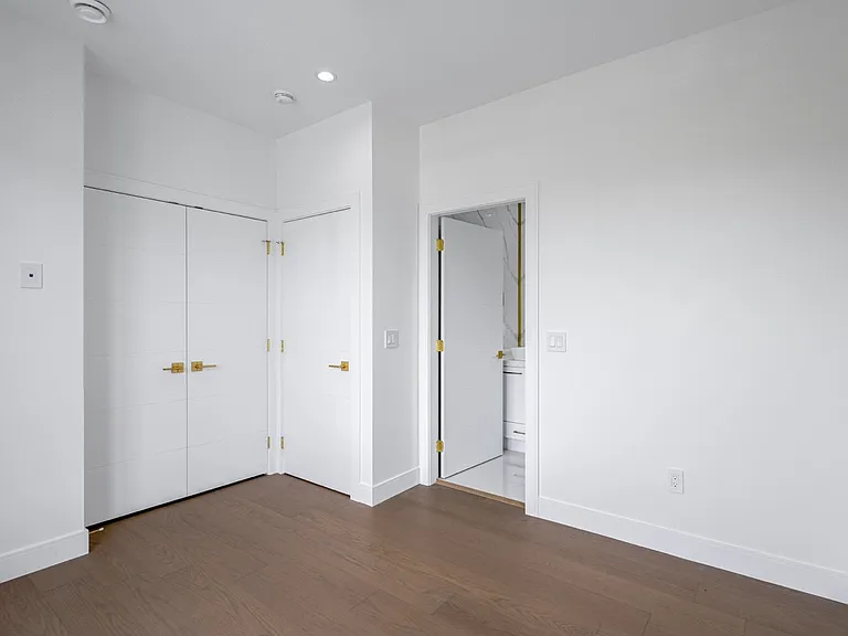 7520 Cariboo Rd #L1 — Photo 17