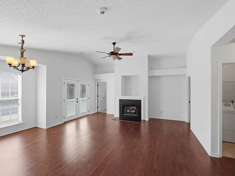 9740 Veronica Dr — Photo 8