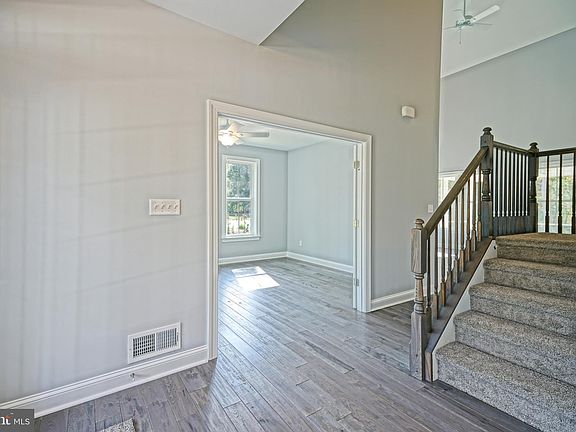 4th image of 13265 Sunland Dr