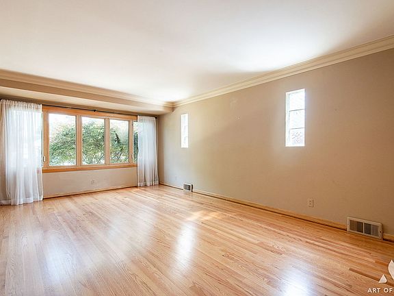 5th image of 10624 S Central Park Ave