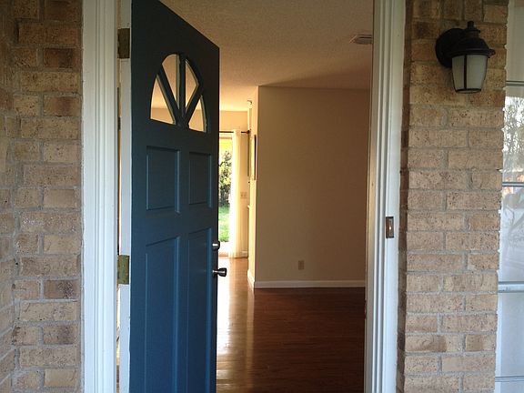 4th image of 3213 Whites Dr