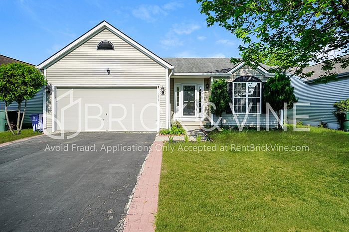1st image of 777 Wallinger Dr