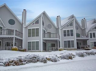 679 2nd St UNIT 4, Fairport Harbor, OH 44077