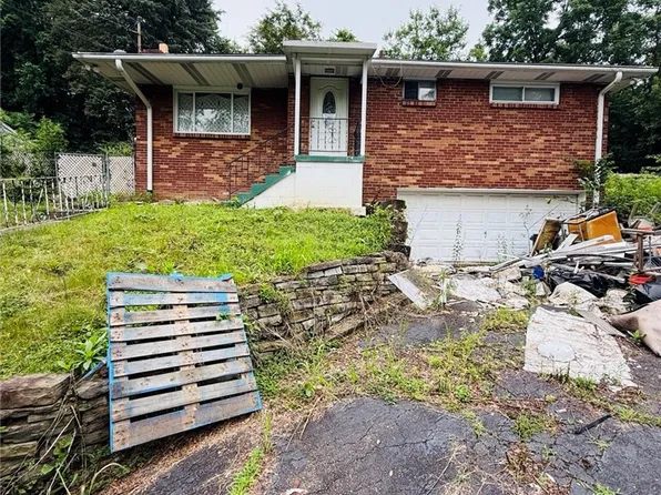 1060 Lawndale St, Pittsburgh, PA 15221
