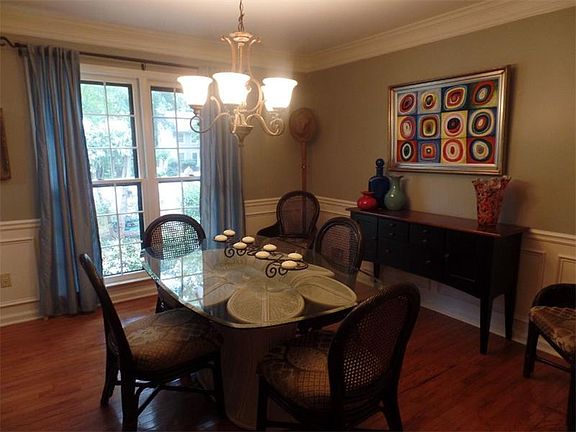 3rd image of 8570 Birch Hollow Dr