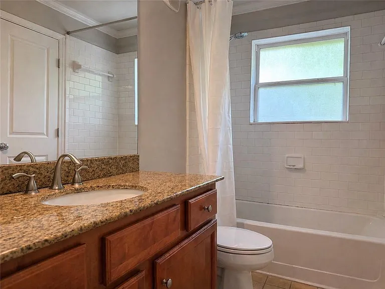 48 Peachtree Ave #221 — Photo 9