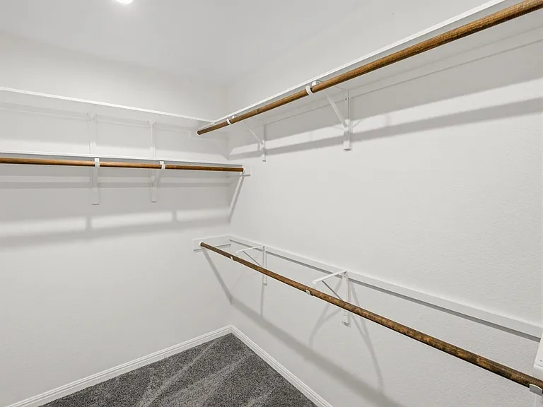 2937 Barbed Wire St — Photo 23