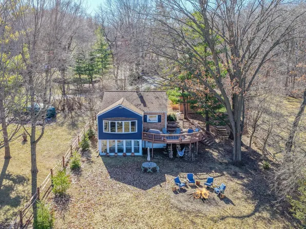 N6997 Oakwood ROAD, Whitewater, WI 53190