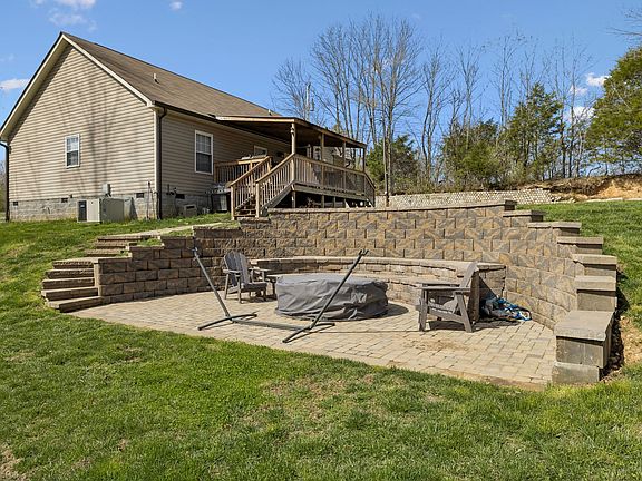 3rd image of 1179 Abernathy Rd