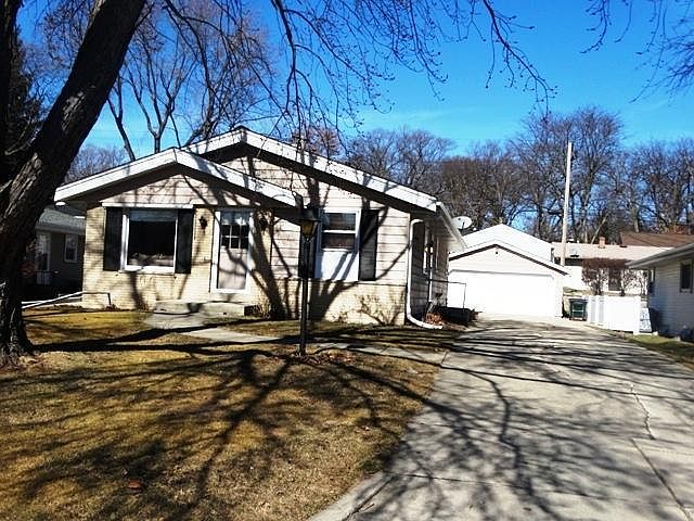 1st image of 11712 W Dearbourn Ave