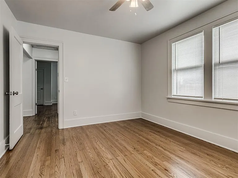 2438 NW 16th St — Photo 21