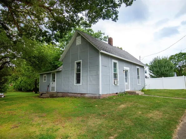 109 W Mulberry St, Westfield, IL 62474