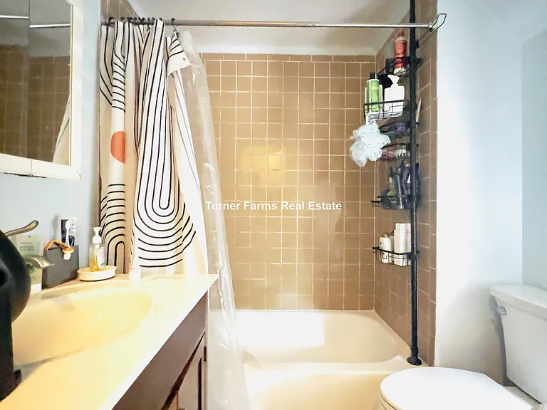 72 College Ave #1 — Photo 14
