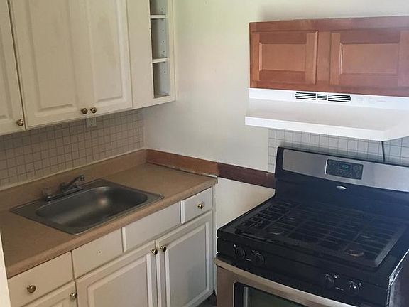 5th image of 4711 Newport Ave #A