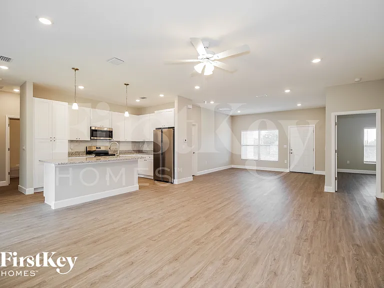 1037 Garvey Rd SW — Photo 4