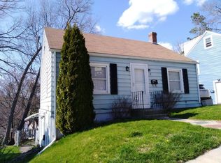 39 Indian Lake Pkwy, Worcester, MA 01605