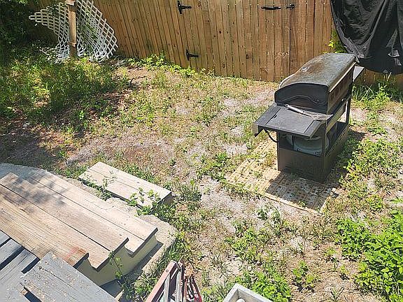 5th image of 26425 Orange Cir