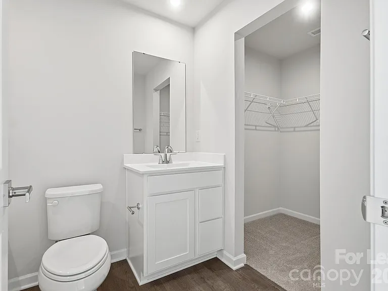 7024 Capstan Ter — Photo 30