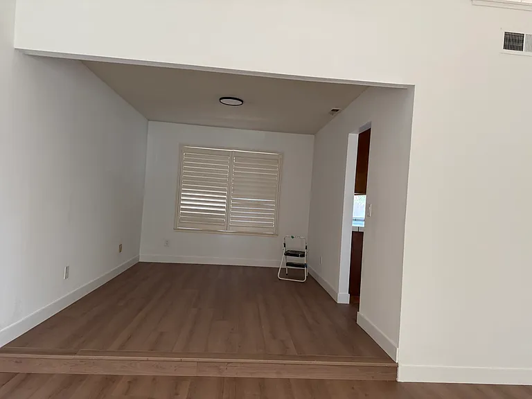 9116 Cornwall Dr — Photo 4