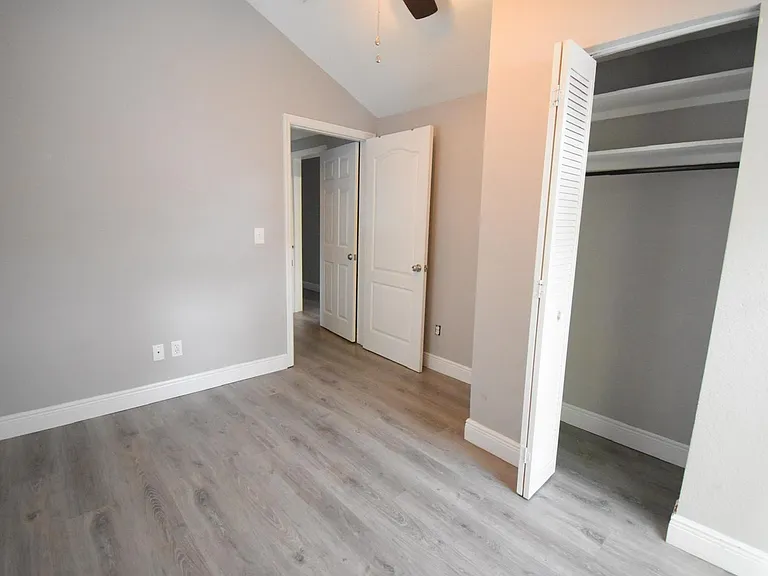 221 Cypress St — Photo 9