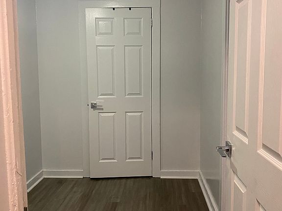 4th image of 220 E 5th St Floor 3