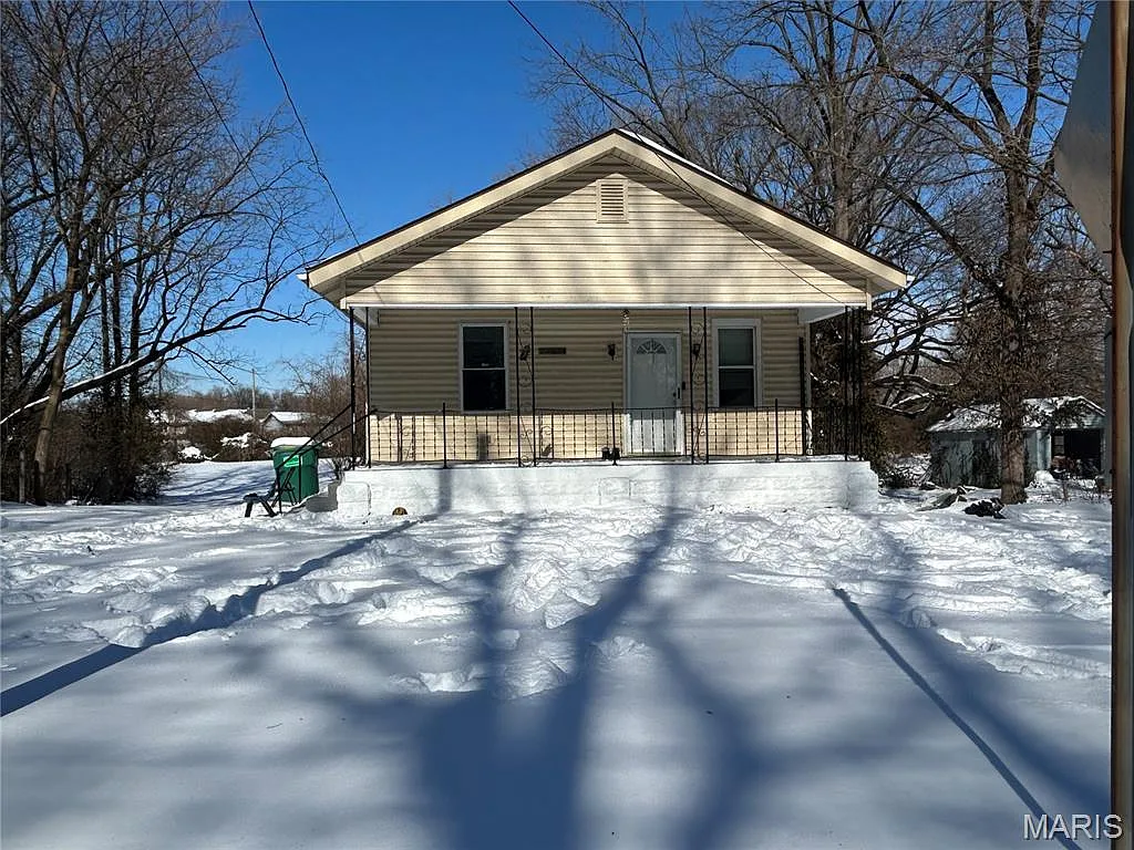 1105 Upper Cahokia Rd photo 1