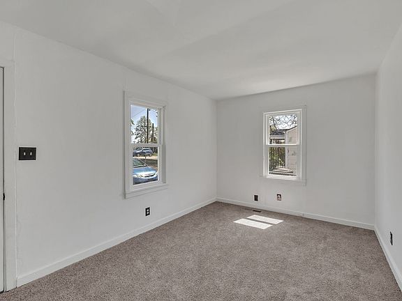 4th image of 326 Kenslo Ave