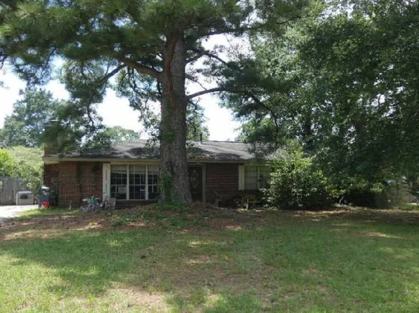 31 1st St, Wetumpka, AL 36092