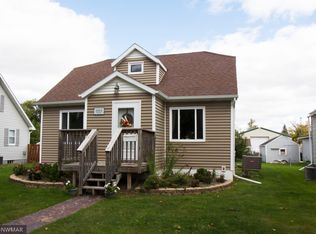 1014 Knight Ave N, Thief River Falls, MN 56701