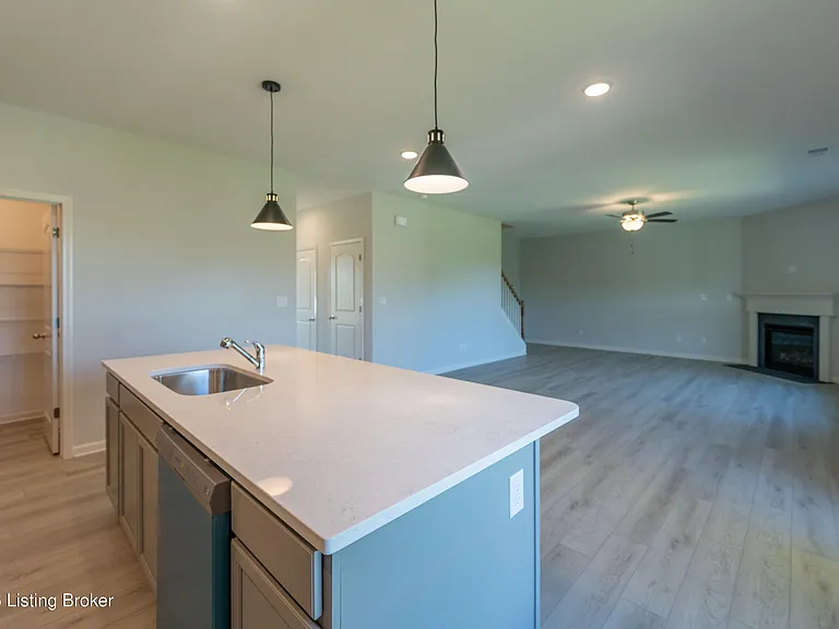 7817 Firescale Ct — Photo 6