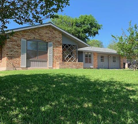3rd image of 214 Granada Dr