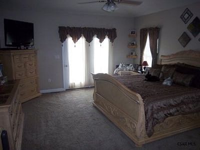 4th image of 326 Oak Hill Dr