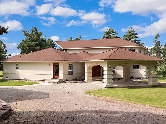 5th image of 618 Leonard Ln