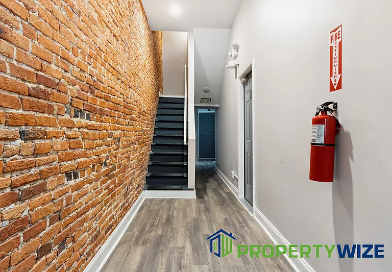 833 Hollins St #1F — Photo 25
