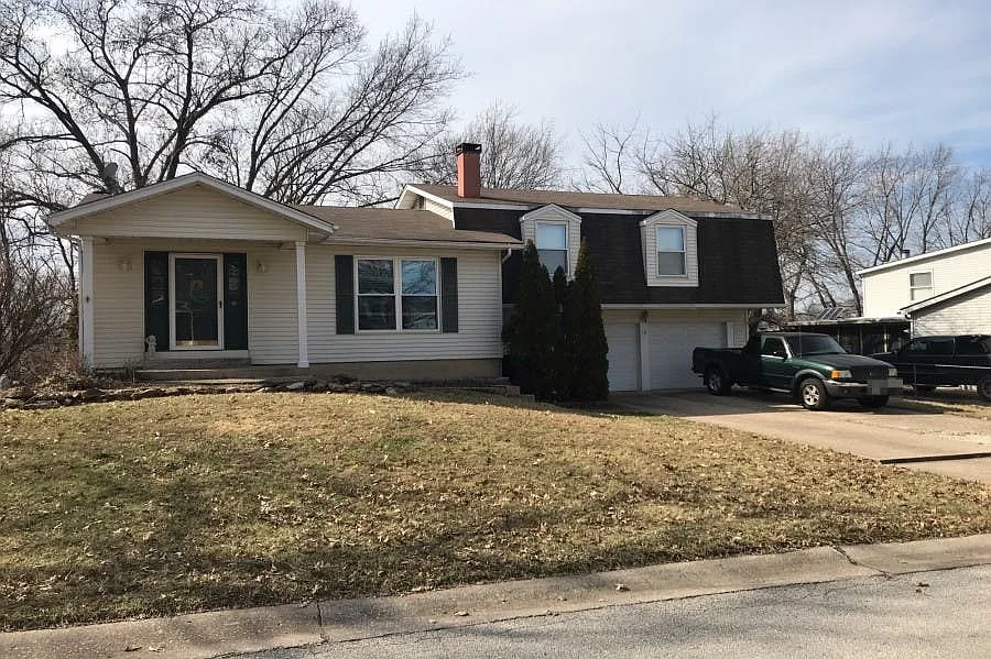16 Strafford Dr photo 1
