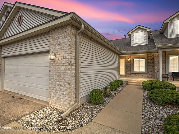 2nd image of 1833 Willow Creek Dr