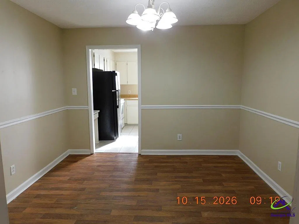 1215 Macon Rd — Photo 4