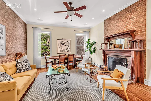 Sold by Sotheby's International Realty | media 3