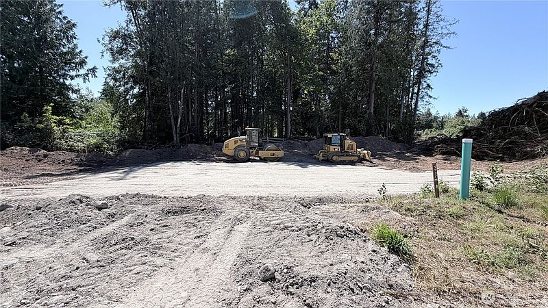 2nd image of 5442 Highpoint Way